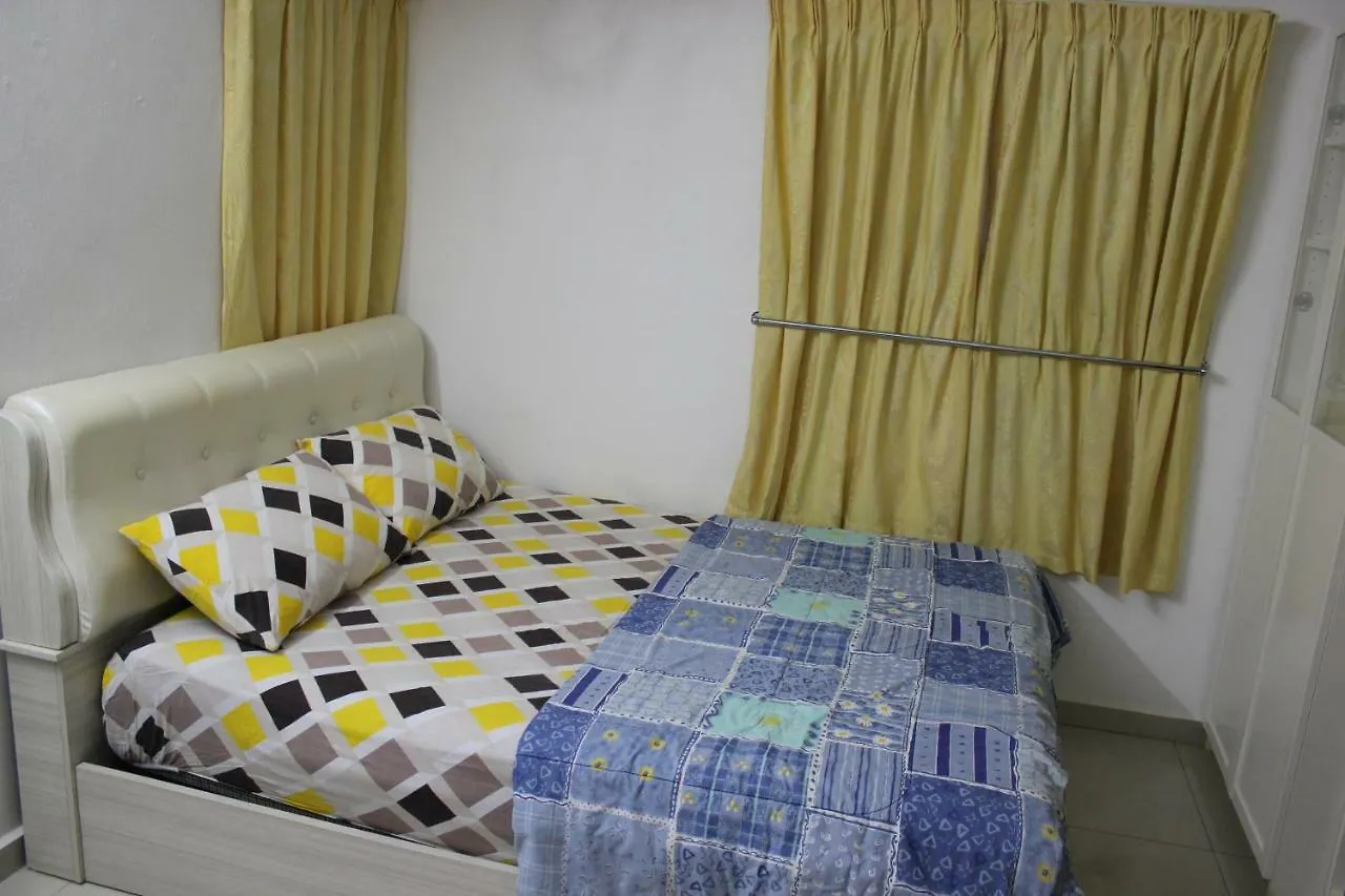 Macallum Budget Muslim Homestay Джорджтаун
